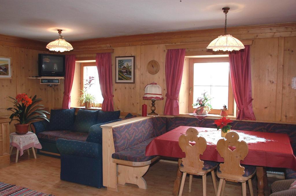 Oberschoellberghof Lutago Room photo